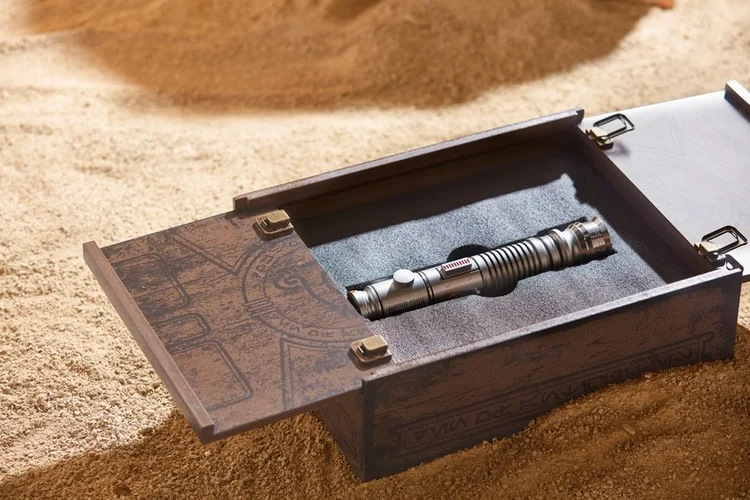 The+Hilt+of+a+Jedi+-+Jedi+